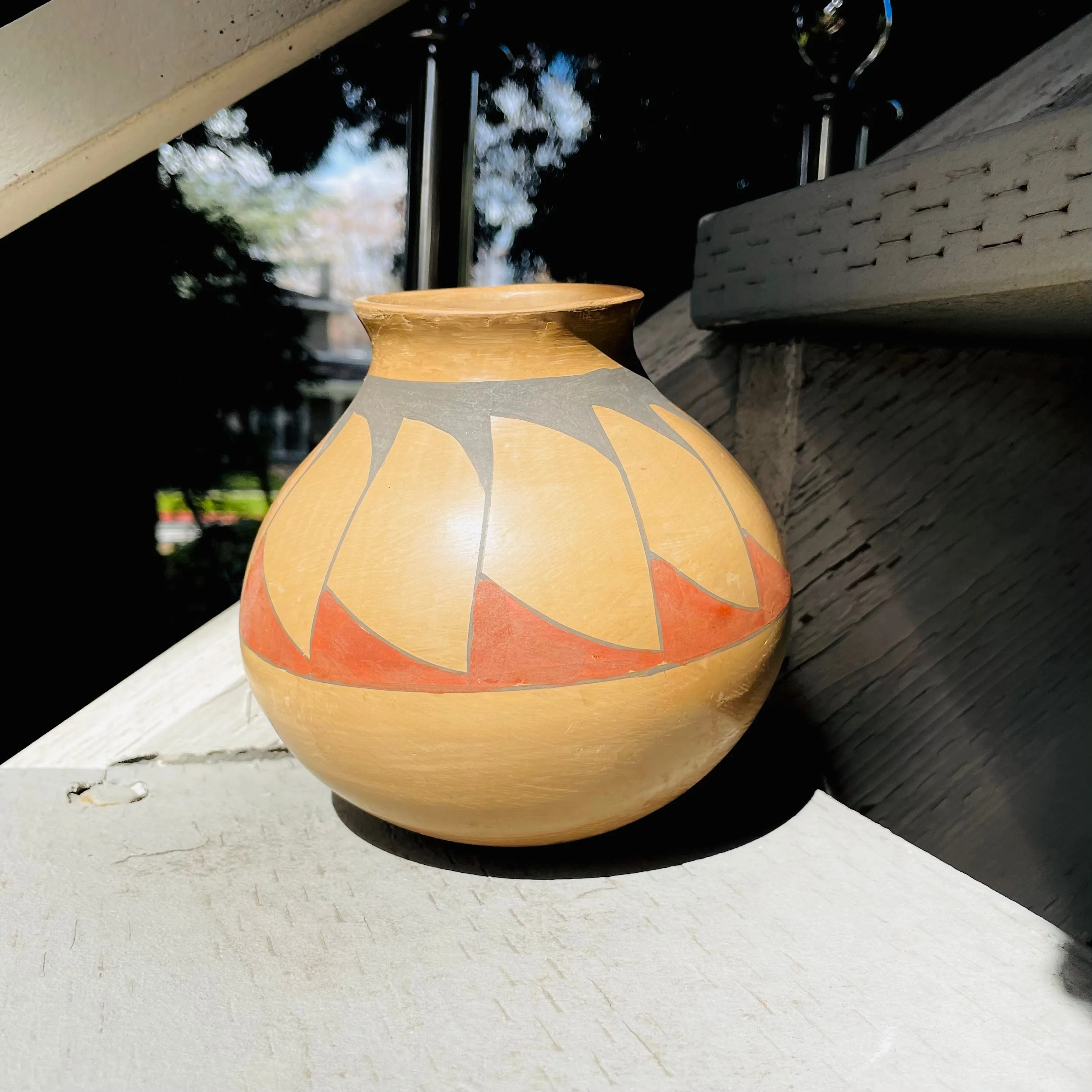 Antique Native American Indian Beige Red Tribal Clay Pottery Vessel Bowl Vase