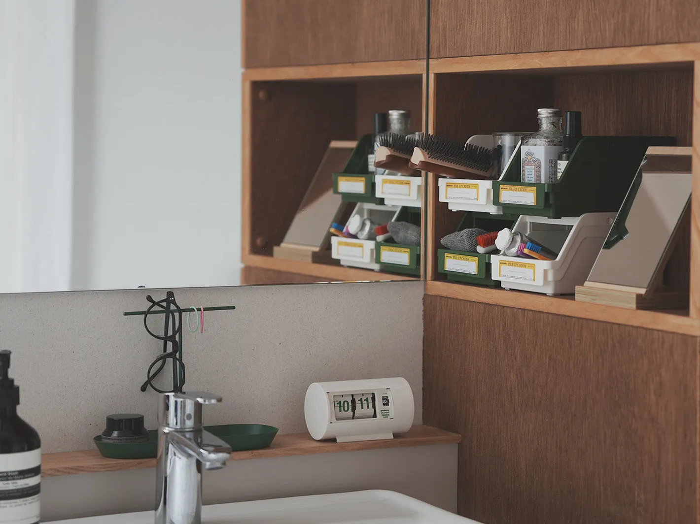 Desk Clock White