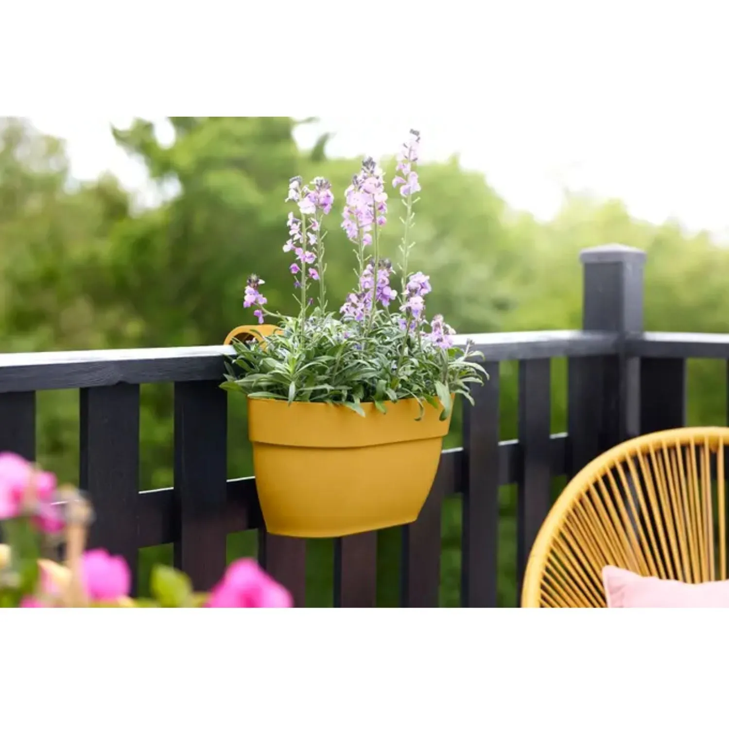 Elho 36cm Honey Yellow Medium Vibia Campana Easy Hanger Planter