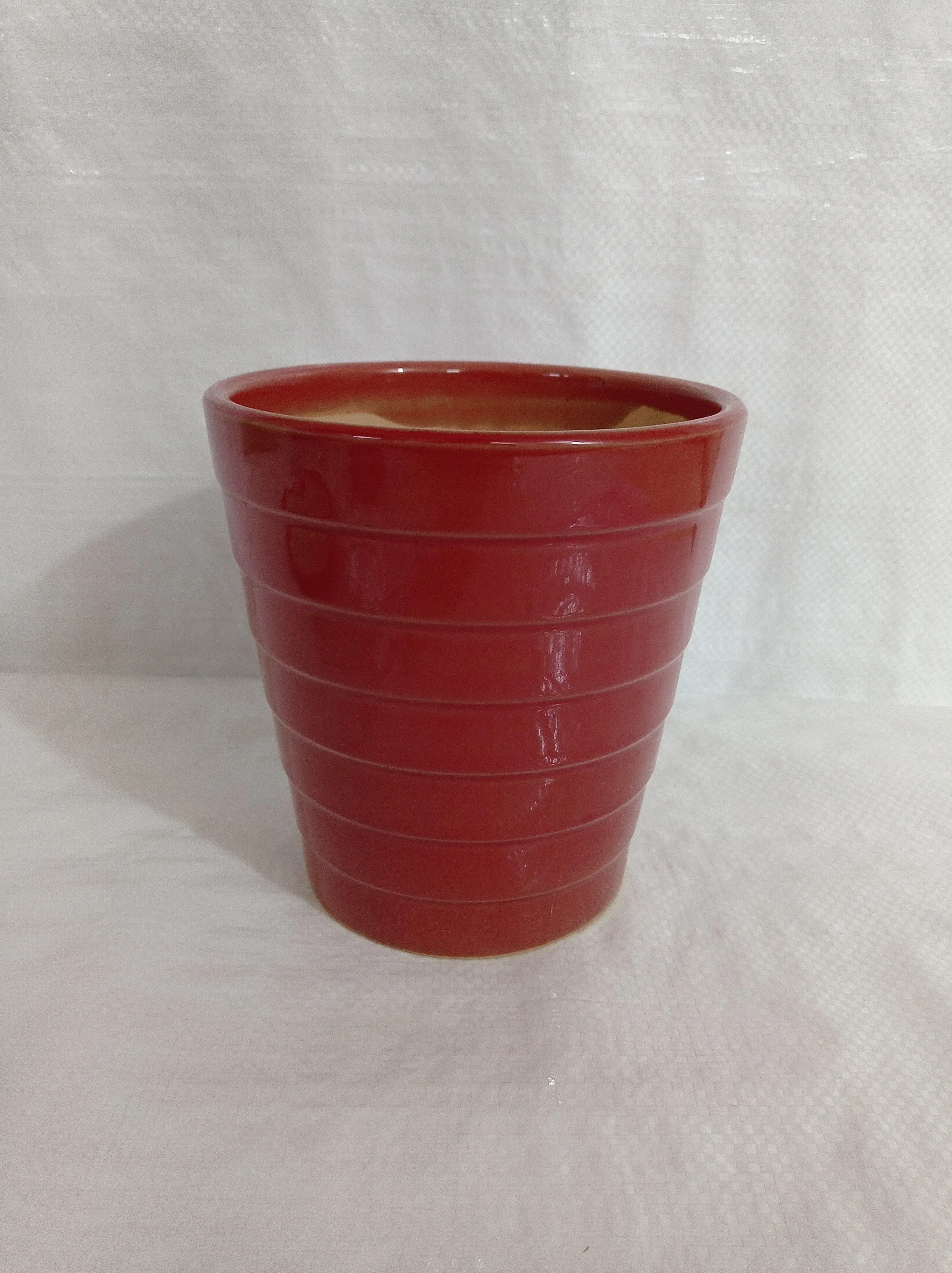 Premium Medium Red Ceramic Plant Pot with Bottom Tray - Indoor/Outdoor Décor | High-Quality | Drainage Hole Included