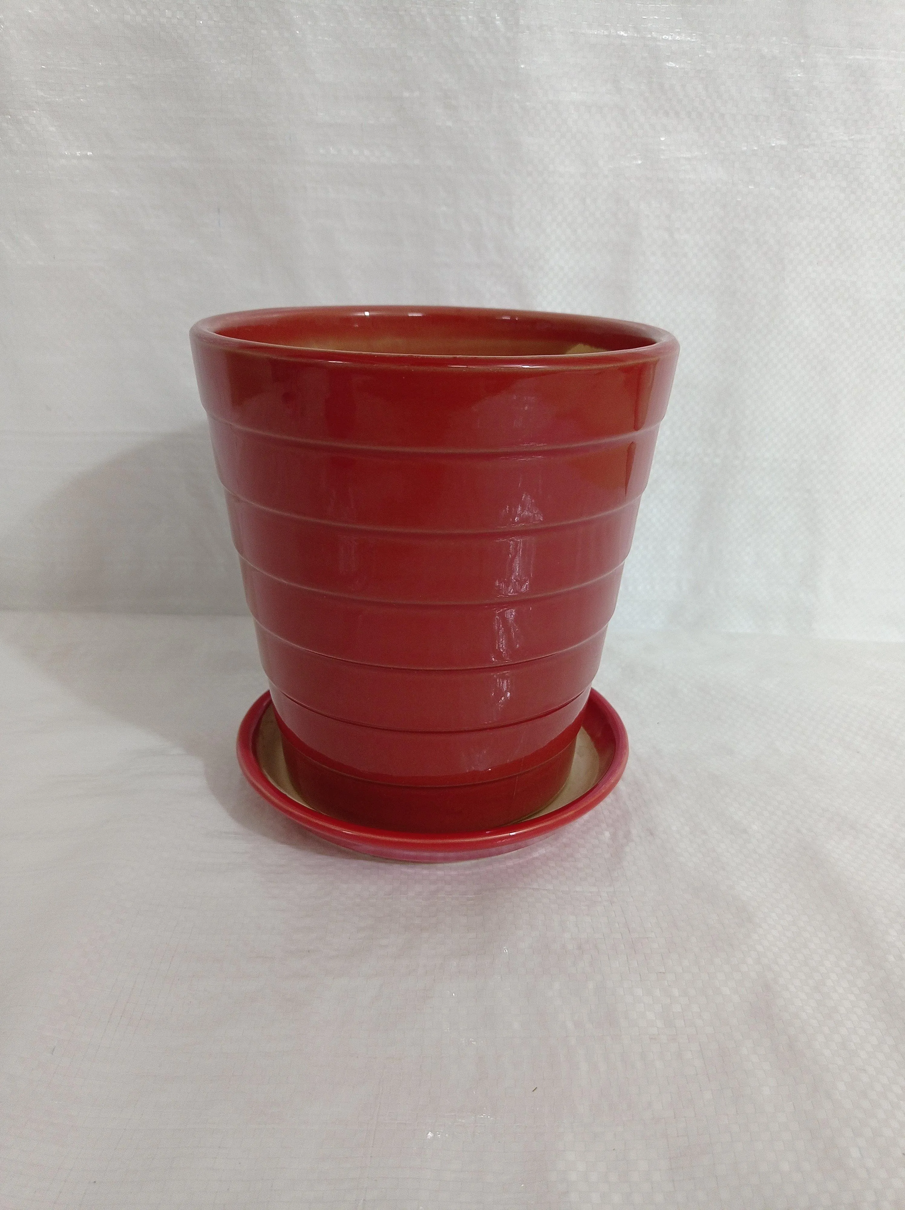 Premium Medium Red Ceramic Plant Pot with Bottom Tray - Indoor/Outdoor Décor | High-Quality | Drainage Hole Included